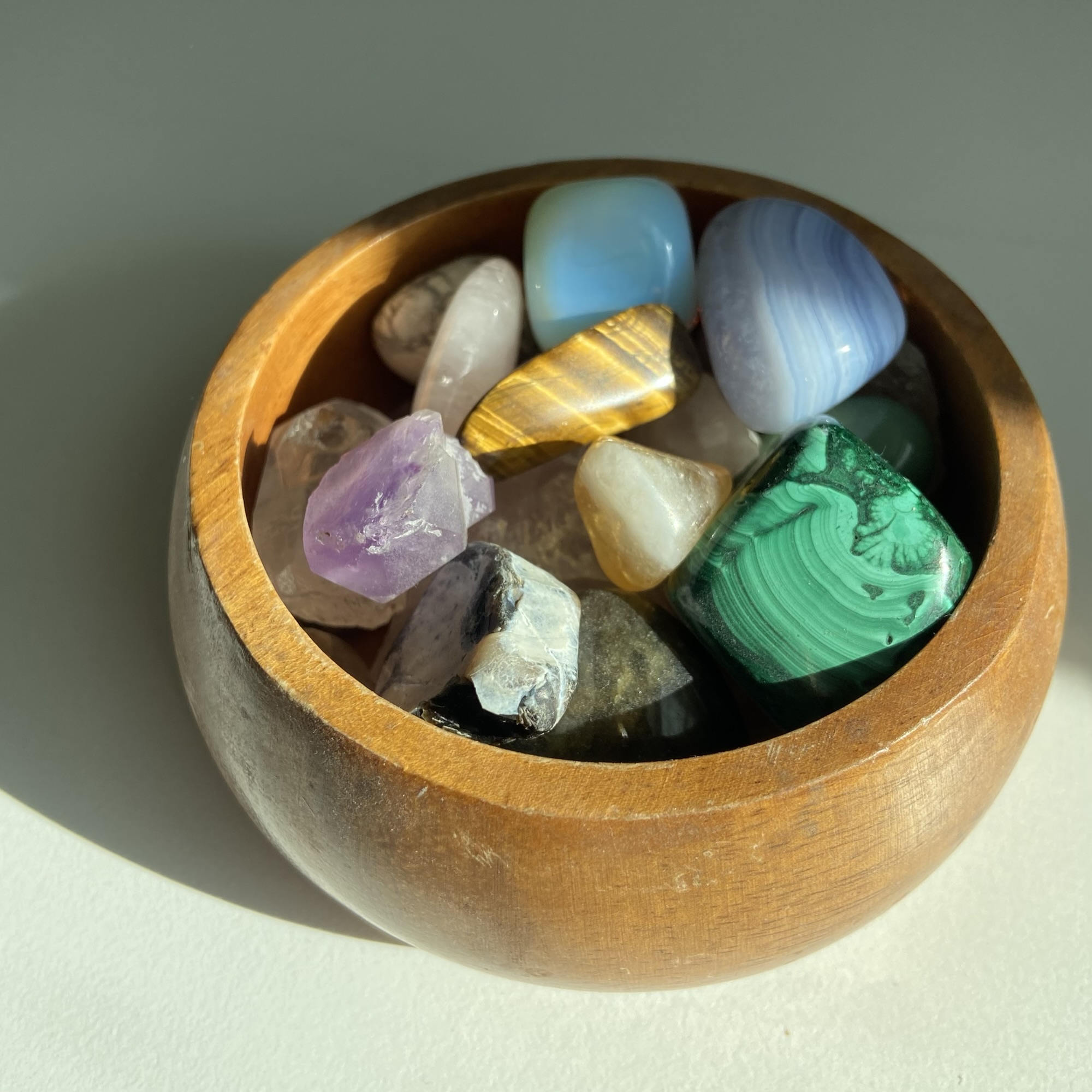 assorted crystals & rocks